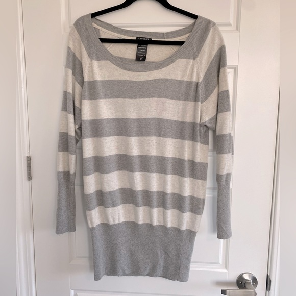 Aritzia Talula Medium Sweater - Picture 1 of 4